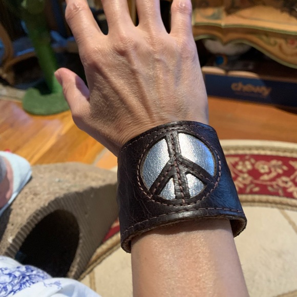 Peace bracelet made in New York zipper pocket 100% genuine leather - Picture 2 of 7